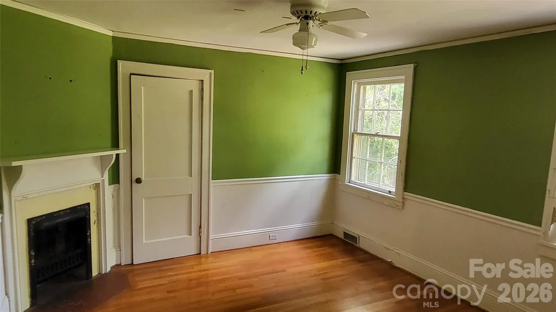 Photo of 504 Chesterfield Avenue