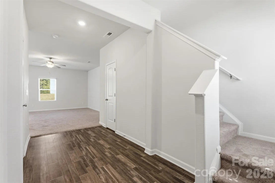 Photo of 5335 Upton Place