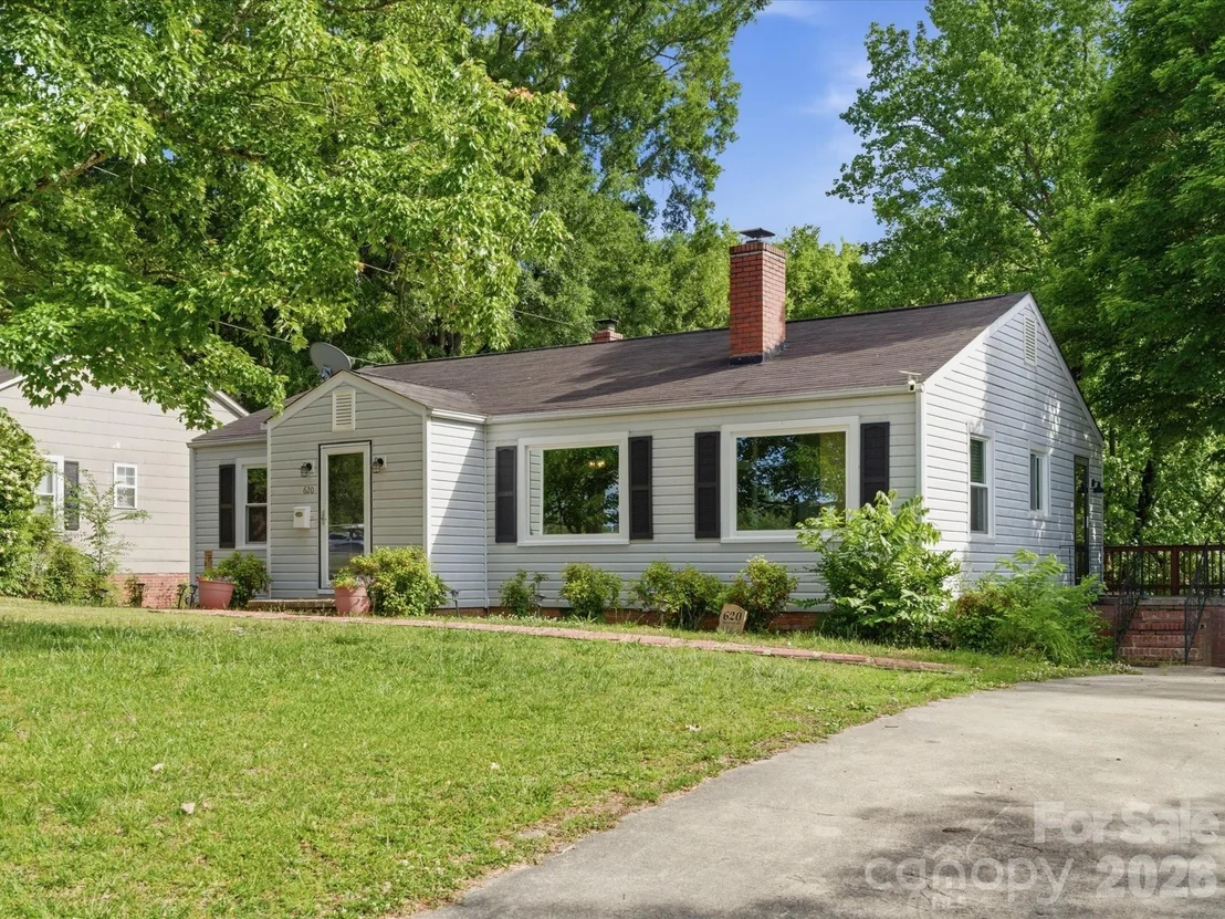 Photo of 620 Normandy Road