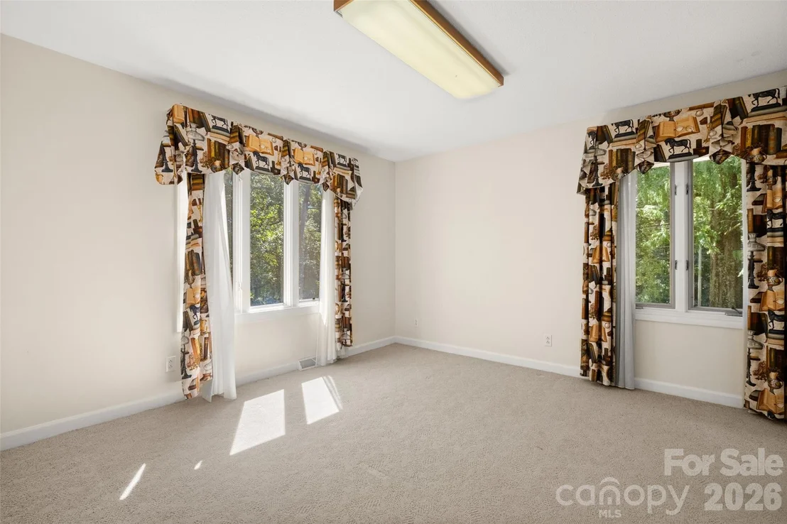 Photo of 600 Fairway Drive