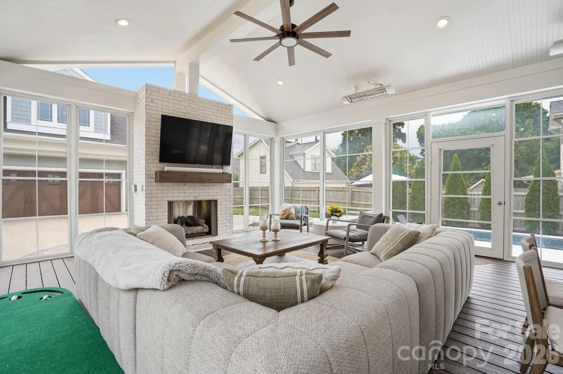 Photo of 2501 Marshall Place