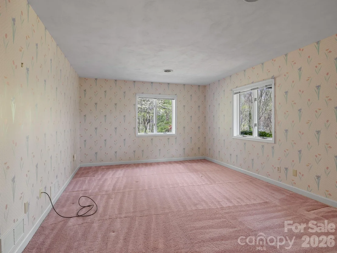 Photo of 140 Meadowlark Drive