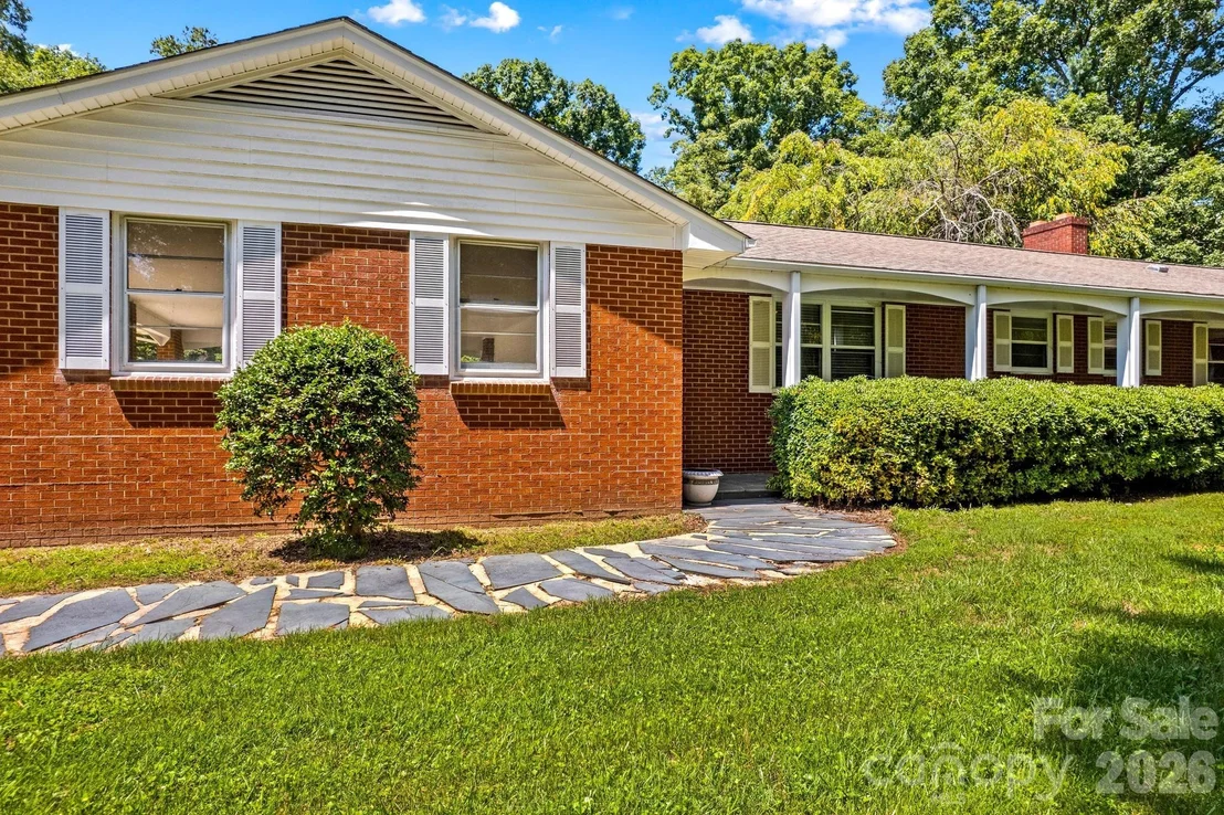 Photo of 875 Bonanza Drive