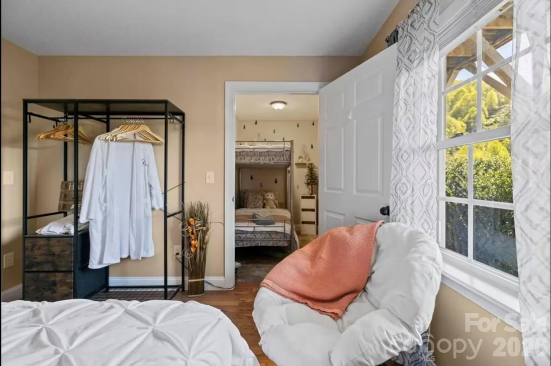 Photo of 29 Miranda Knoll