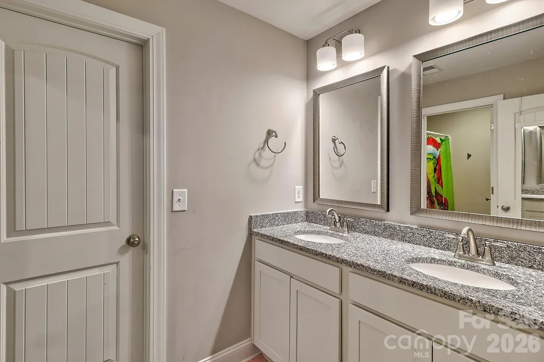 Photo of 4922 Bethune Road