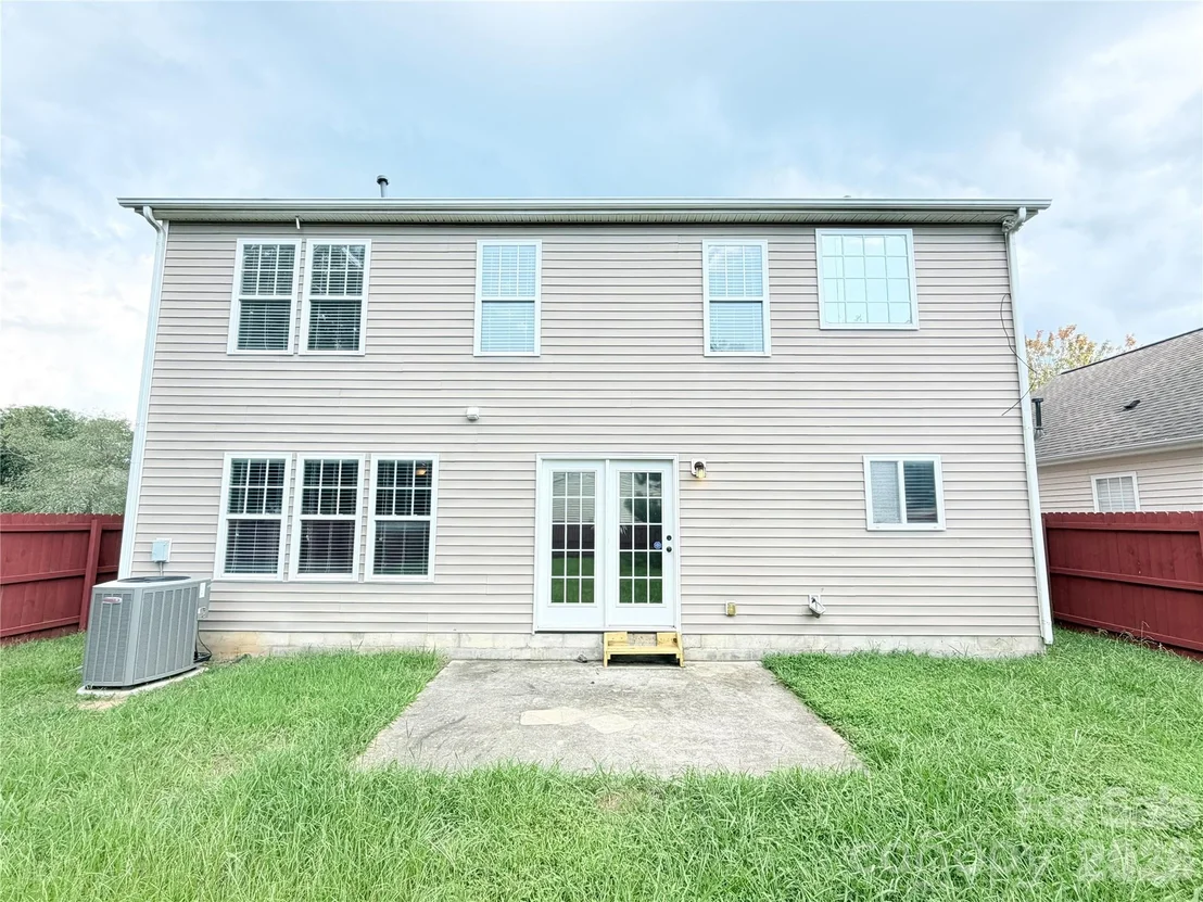 Photo of 2000 Sunlight Path Drive