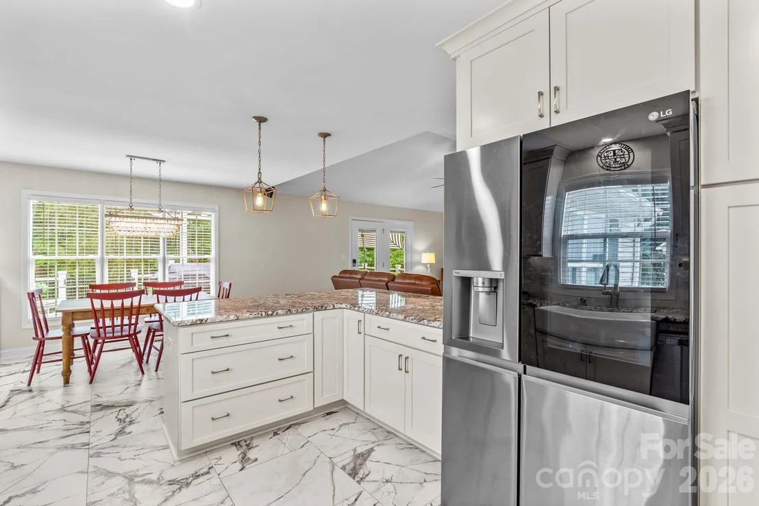 Photo of 596 Maple Ridge Circle