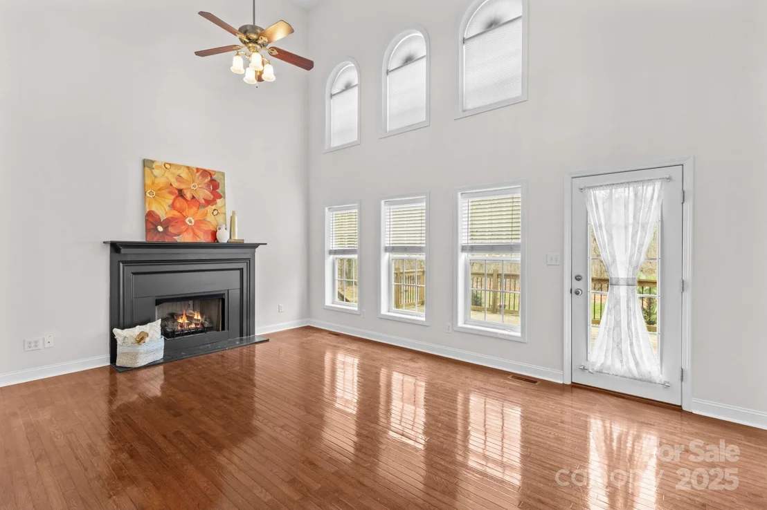 Photo of 415 Autumnlight Drive