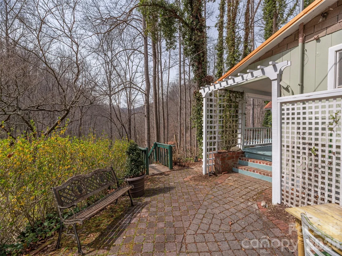 Photo of 897 Dark Ridge Road