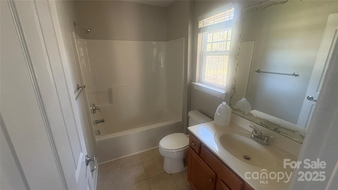 Photo of 1134 Riverside Drive