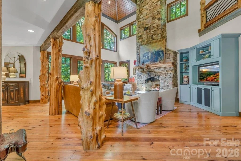 Photo of 355 Oakley Green None