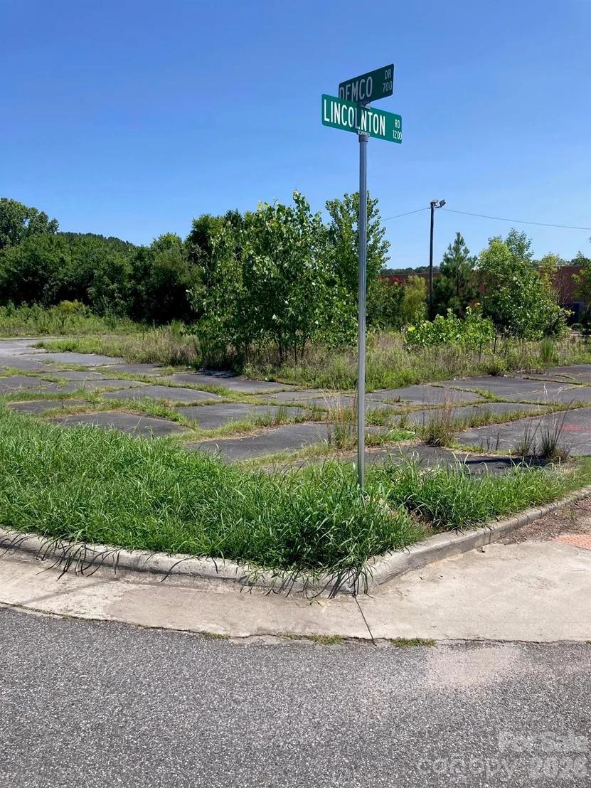 Photo of 1208 Lincolnton Road