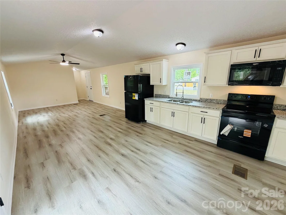 Photo of 329 Kyzer Road