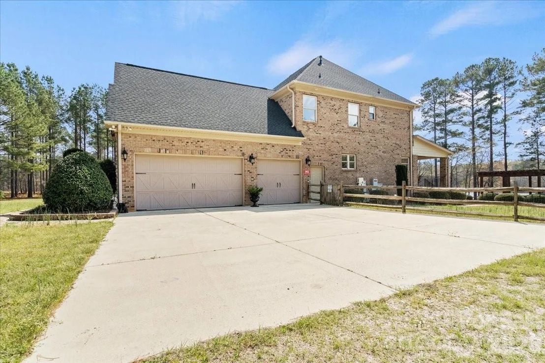 Photo of 962 Miller Road