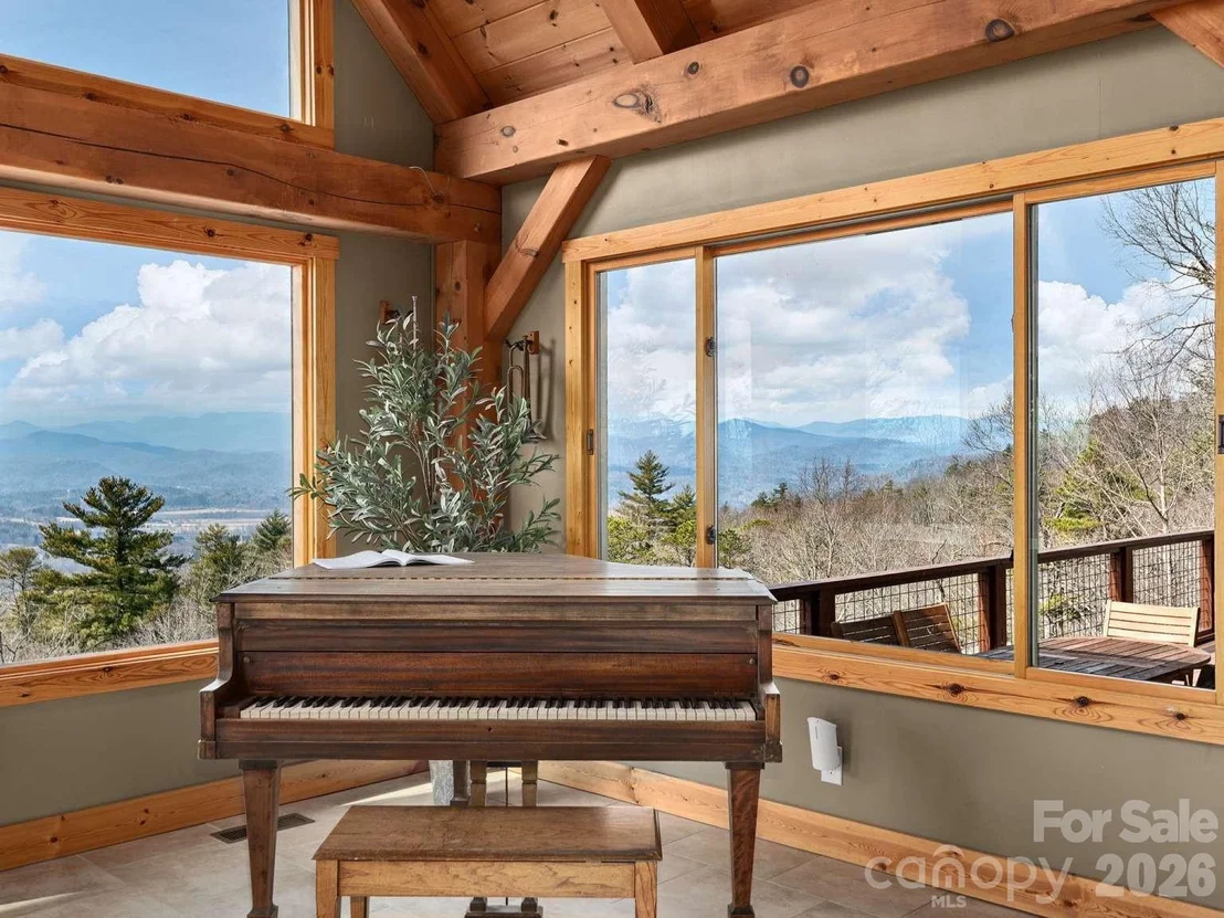 Photo of 770 Dream Weaver Drive