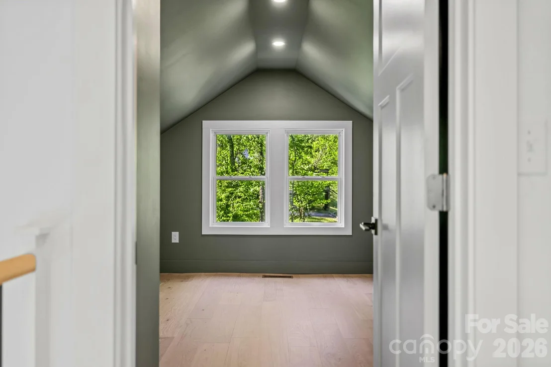 Photo of 523 Harrison Avenue