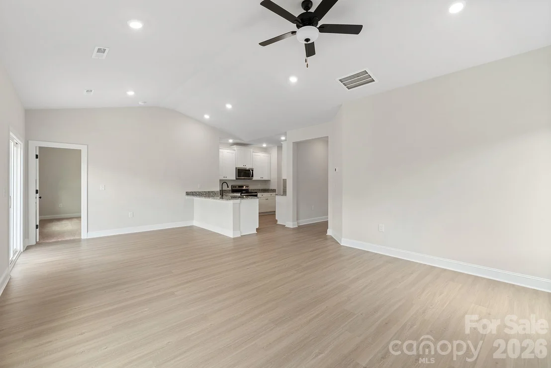 Photo of 714 Willow Estates Drive