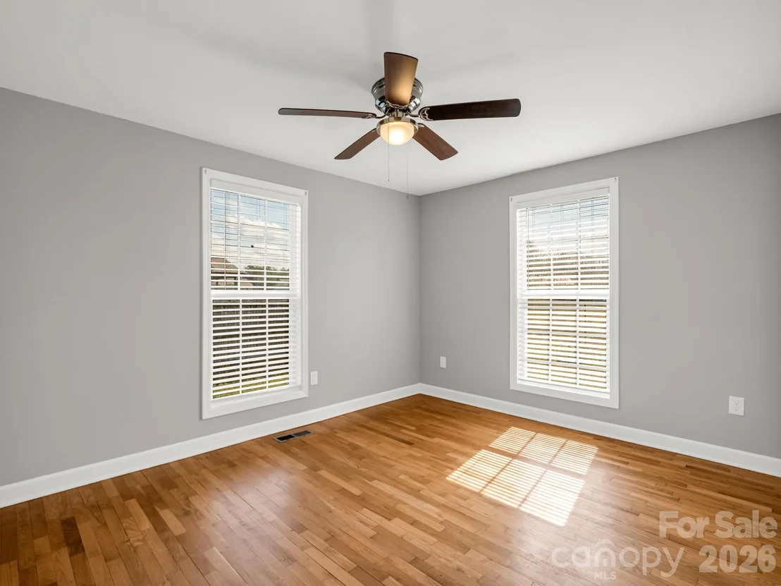 Photo of 655 W Oconee Street