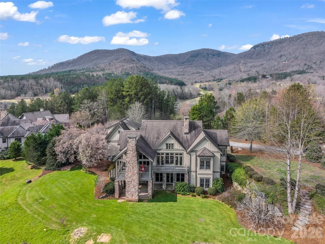 Photo of 565 Chestertown Drive