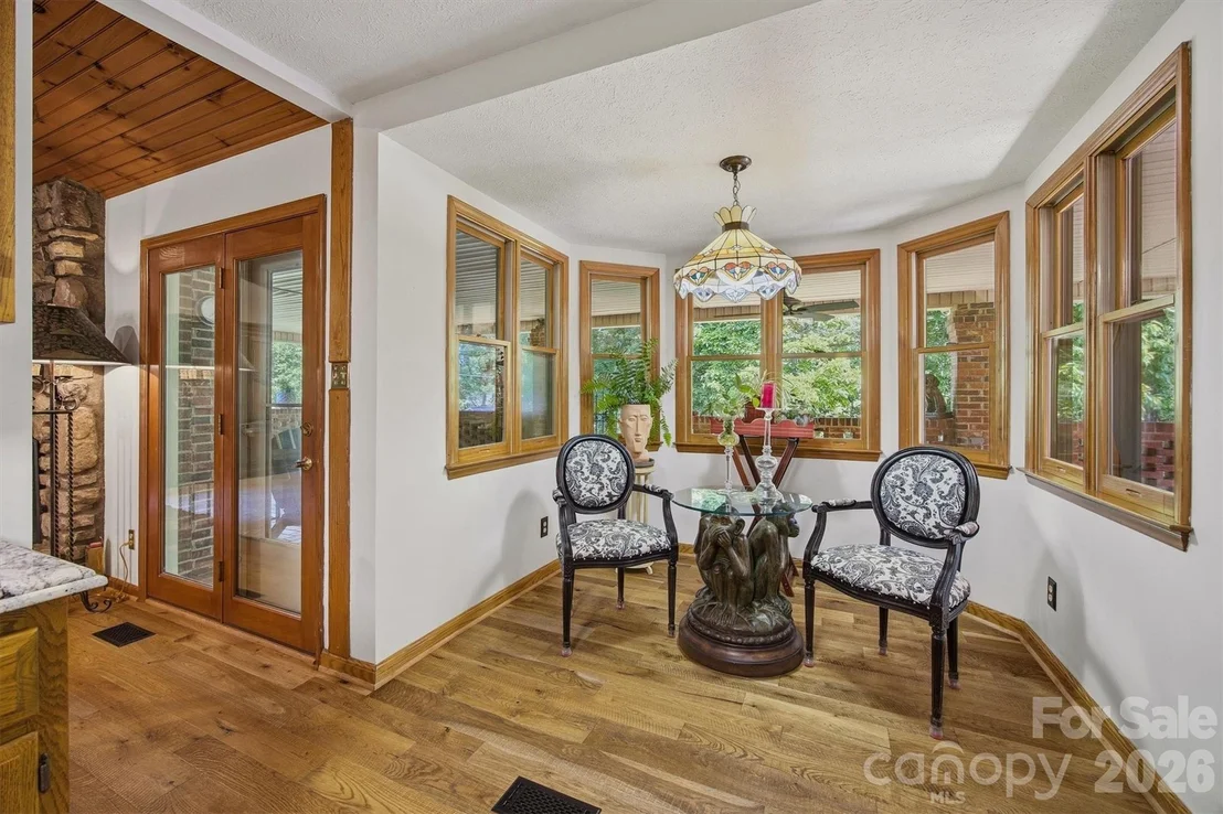 Photo of 232 Westwood Drive