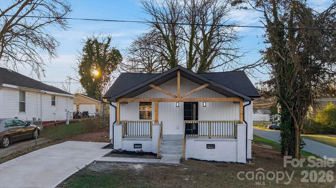 Photo of 817 Mable Avenue