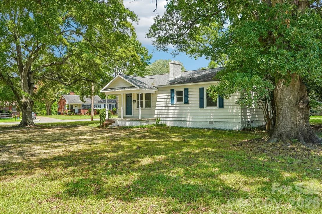 Photo of 808 Lowery Street