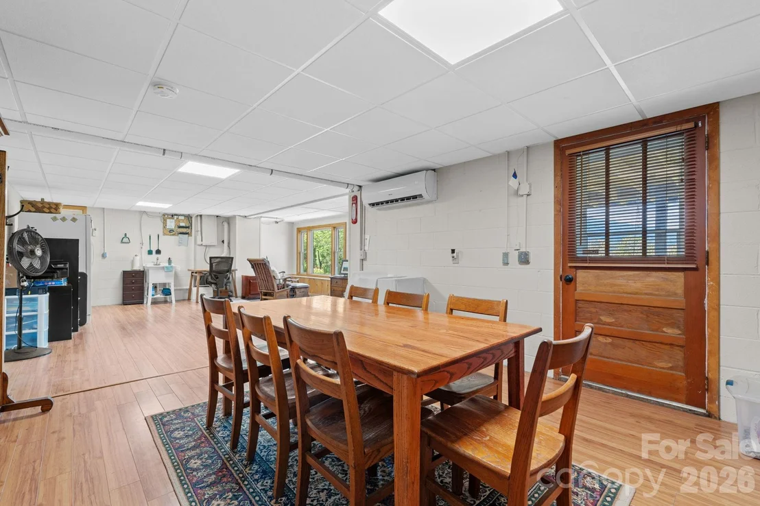 Photo of 1013 Perry Road