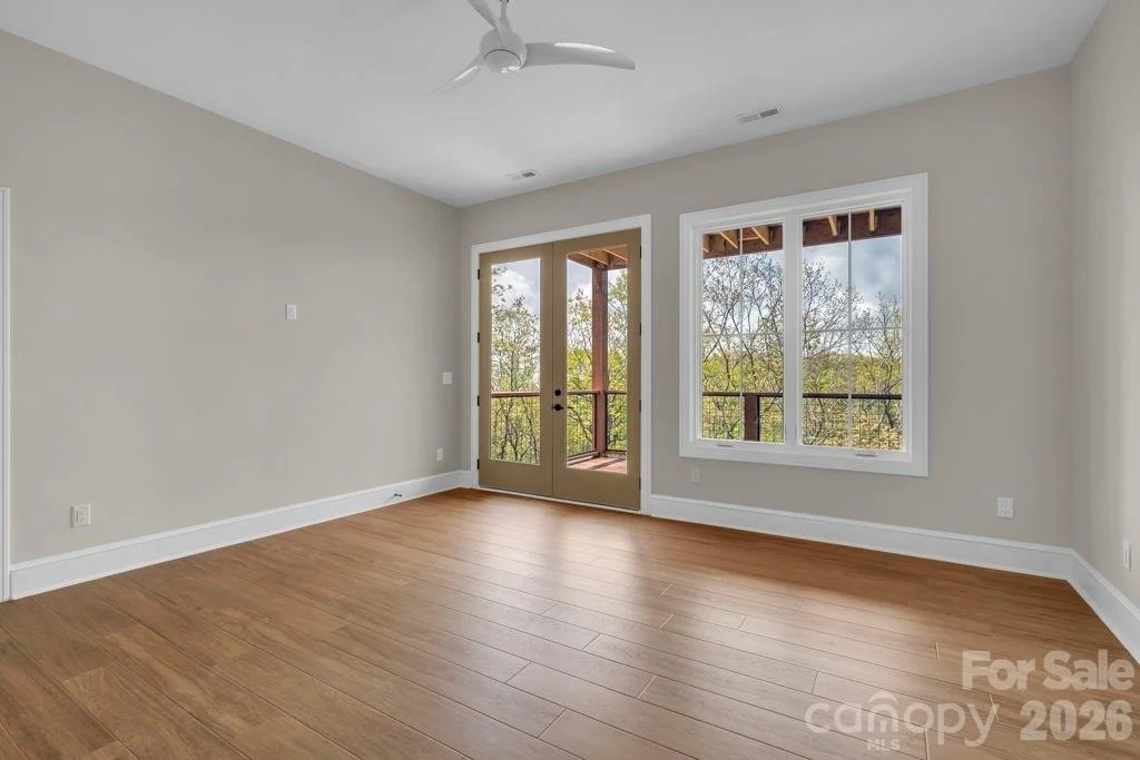 Photo of 380 Greystone Drive