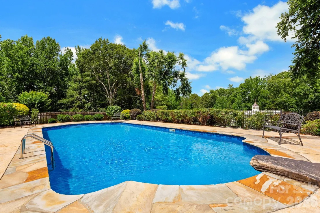 Photo of 340 Harrison Road
