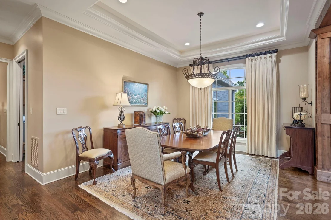 Photo of 390 Shipman Parkway