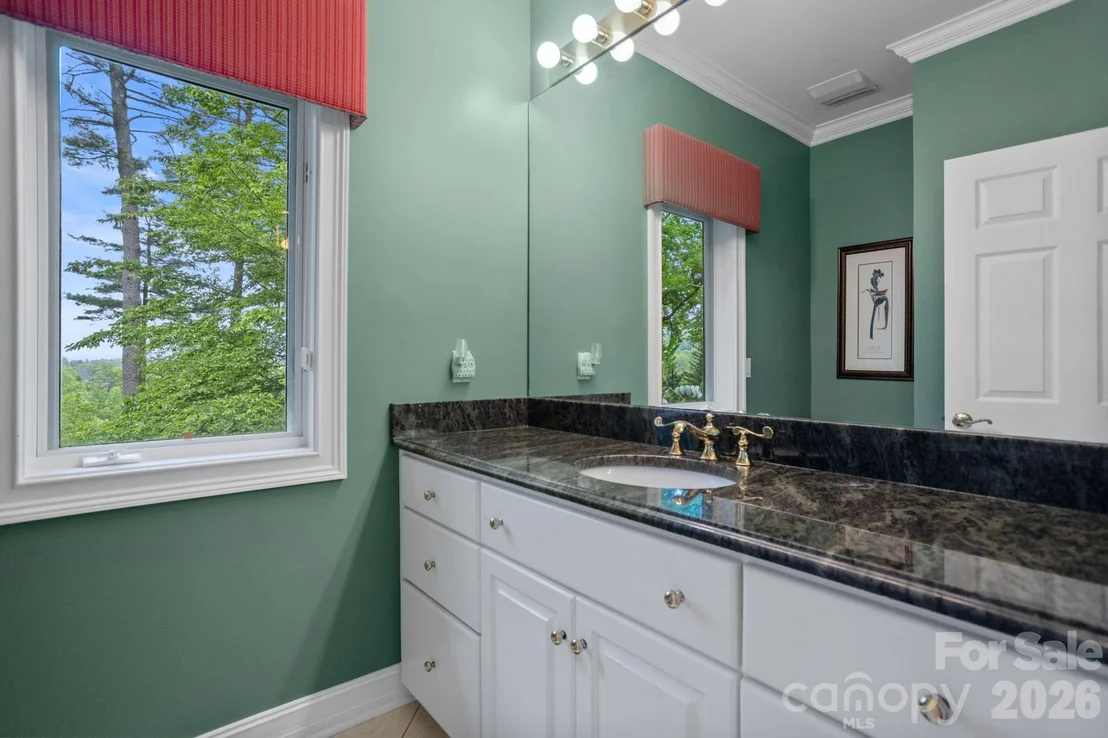 Photo of 209 Pineholt Lane