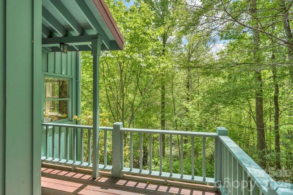 Photo of 1590 Shulls Mill Road