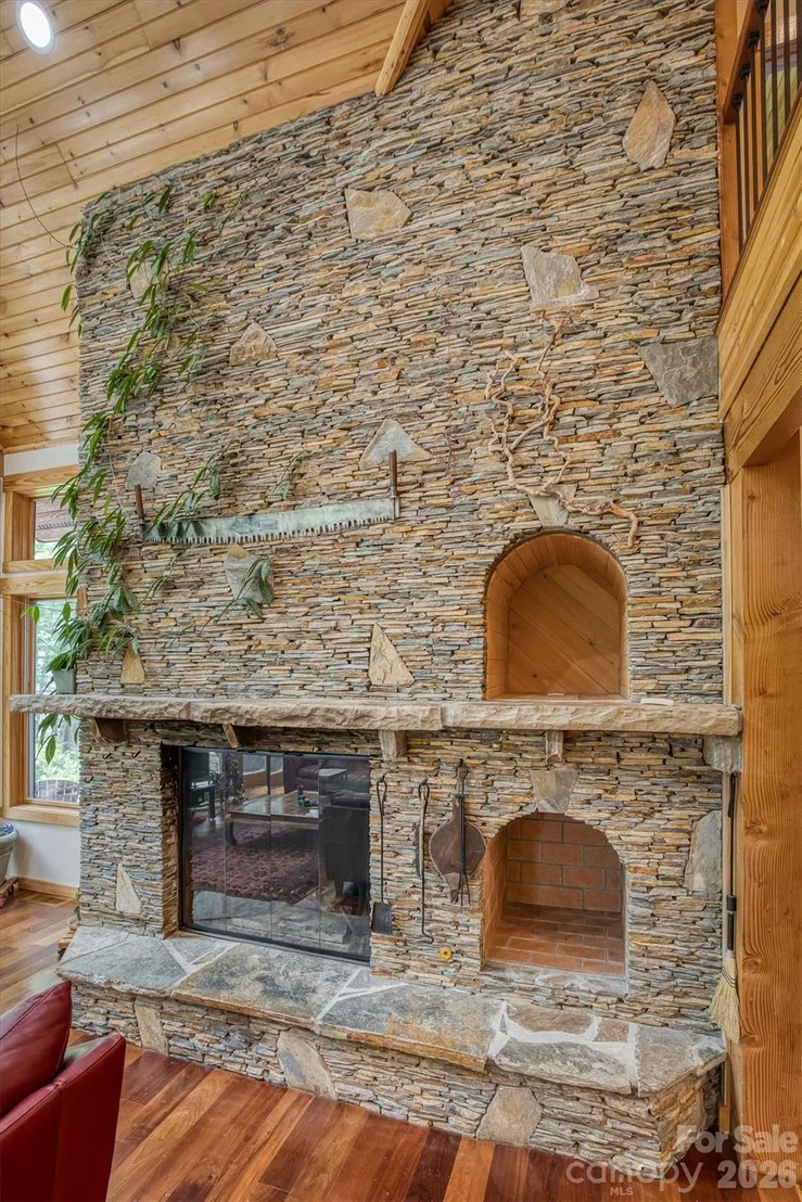 Photo of 5162 Beech Bluff Drive