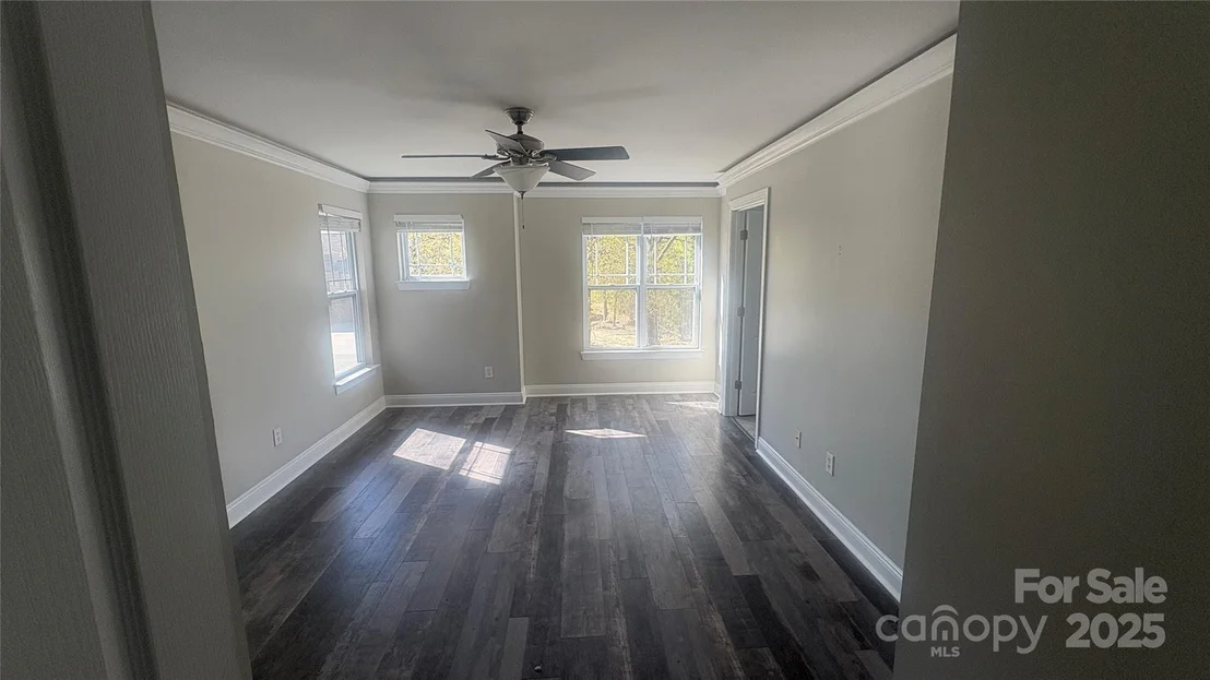 Photo of 1134 Riverside Drive