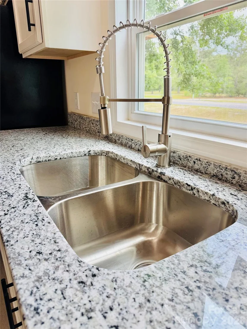 Photo of 329 Kyzer Road