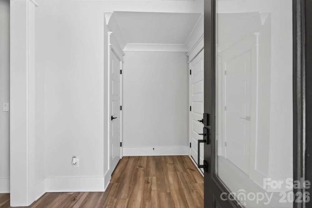 Photo of 1652 Dresden Drive