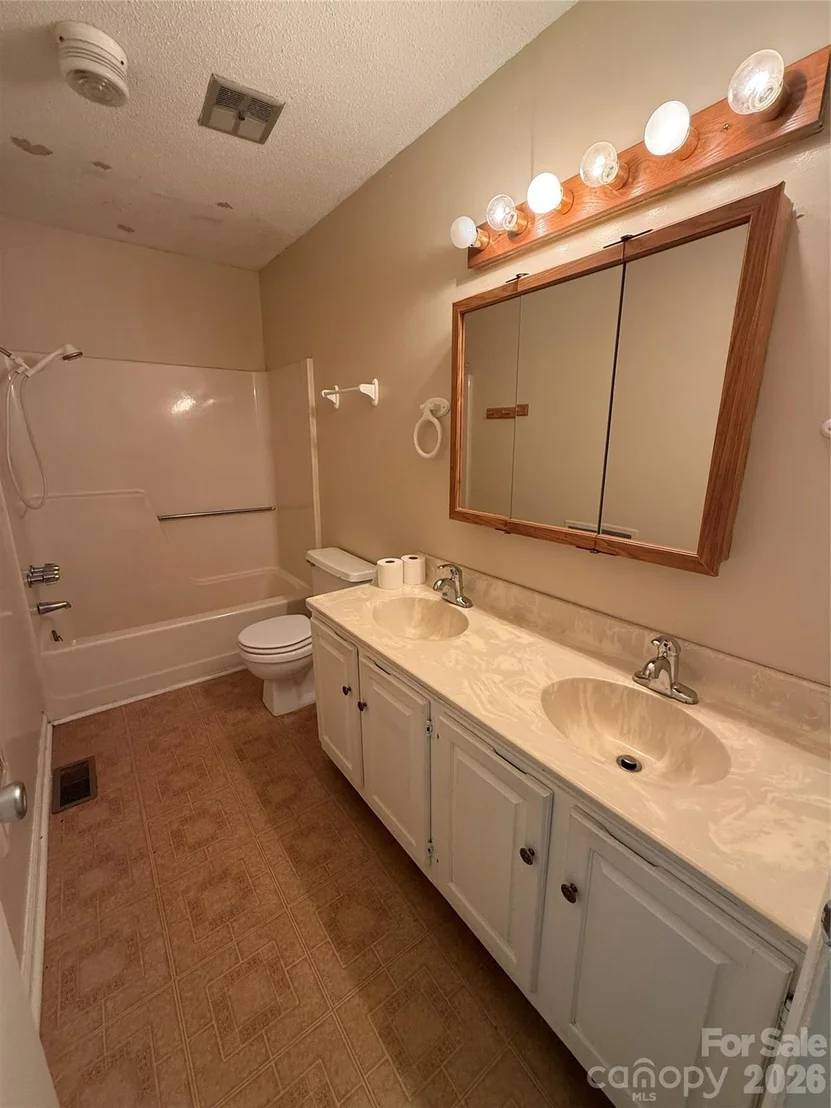 Photo of 3695 Commanche Court