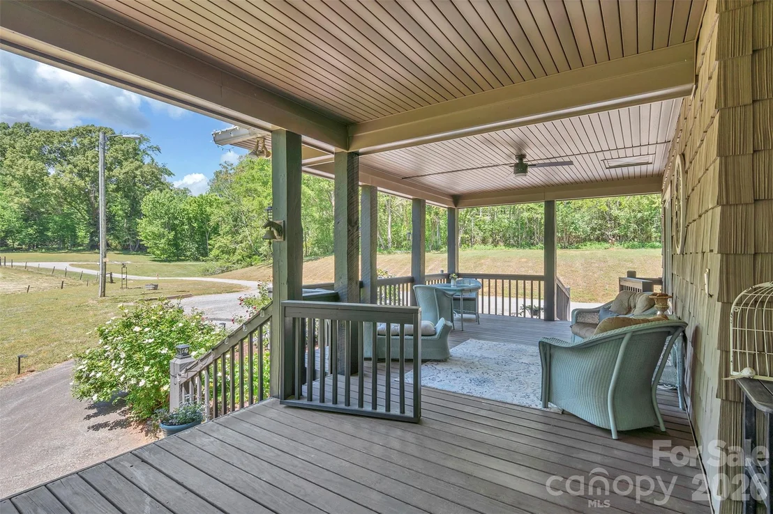 Photo of 105 Winchester Drive