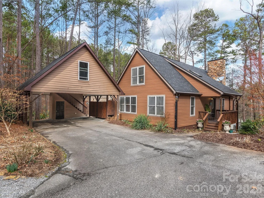 Photo of 201 Hawk Ridge Drive