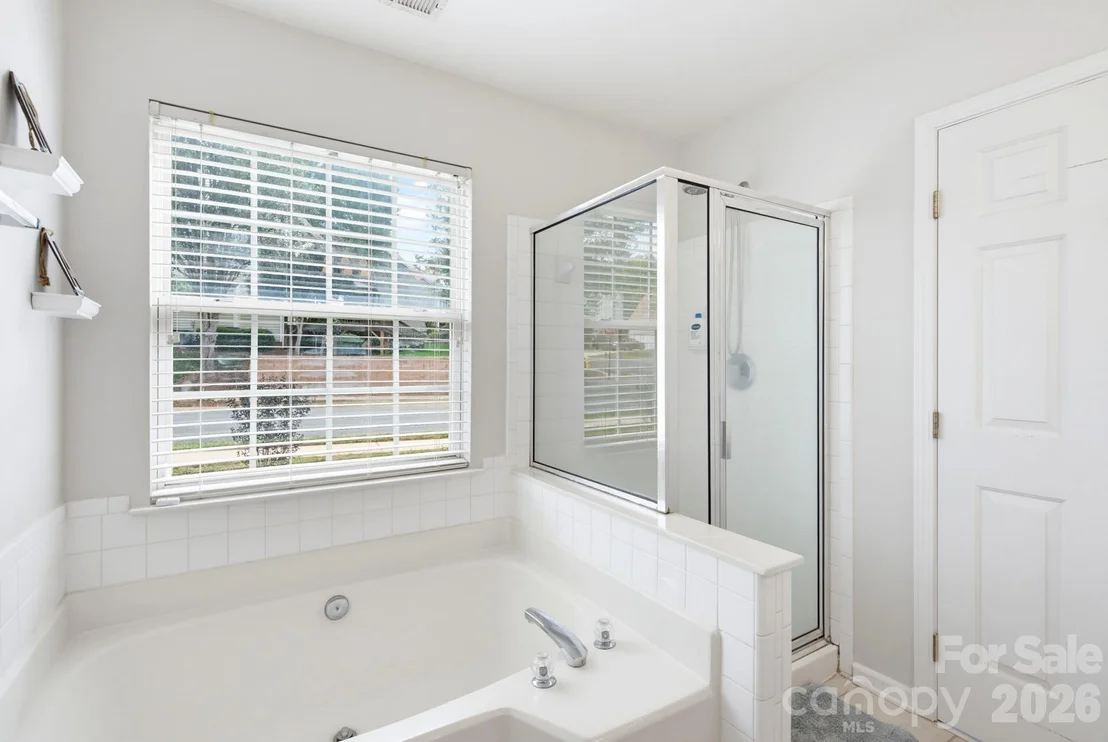 Photo of 13330 Edgetree Drive