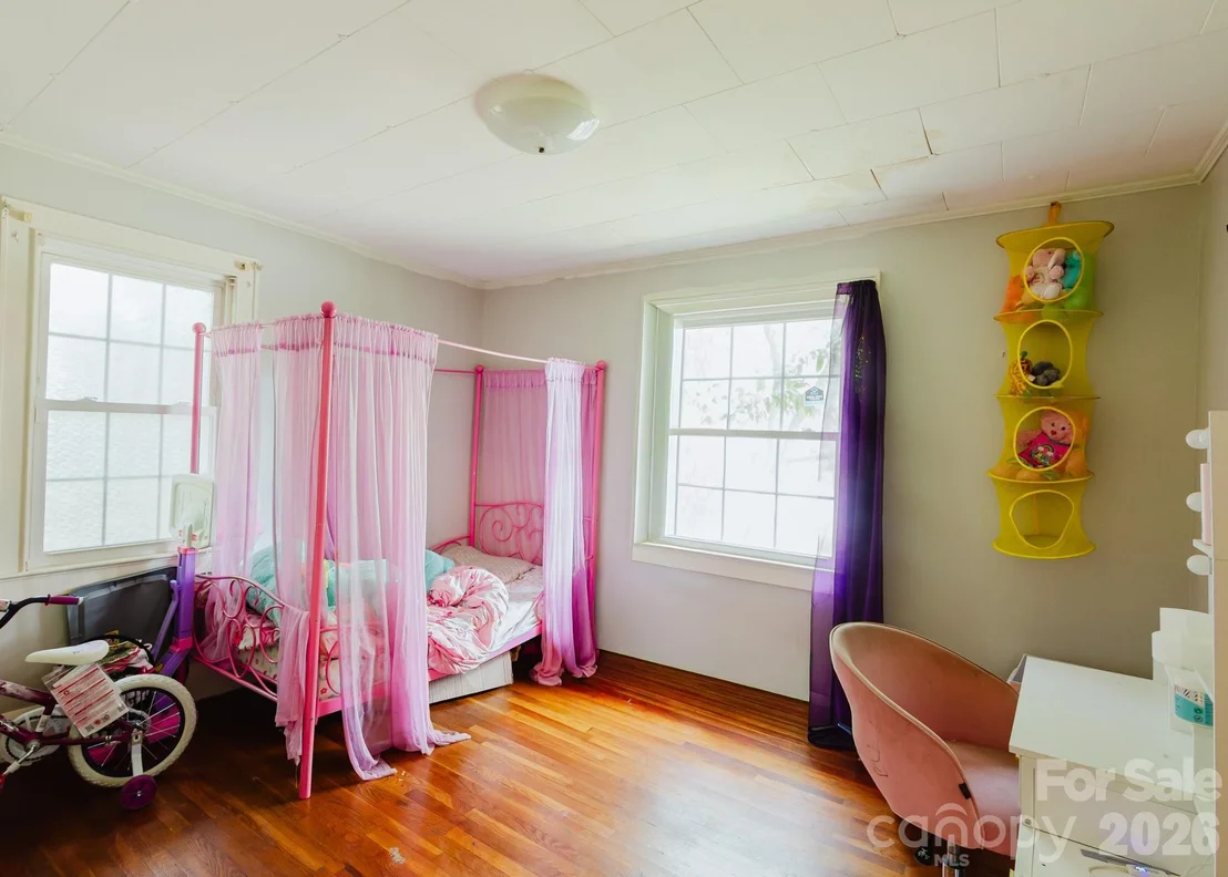 Photo of 303 Myrtle Avenue