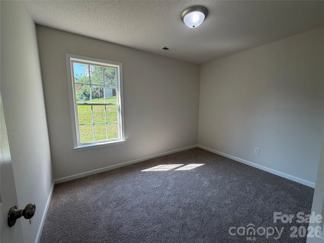 Photo of 1667 Oakview Way