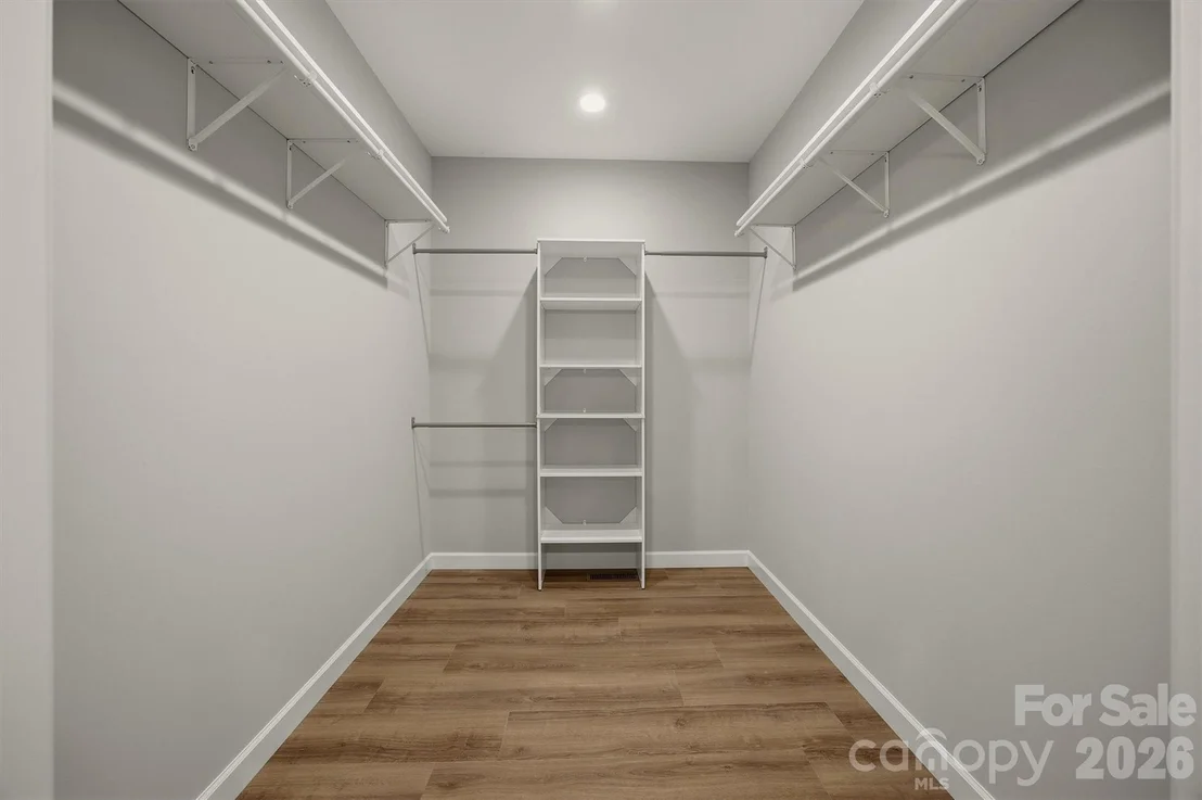 Photo of 107 Meadow View Street