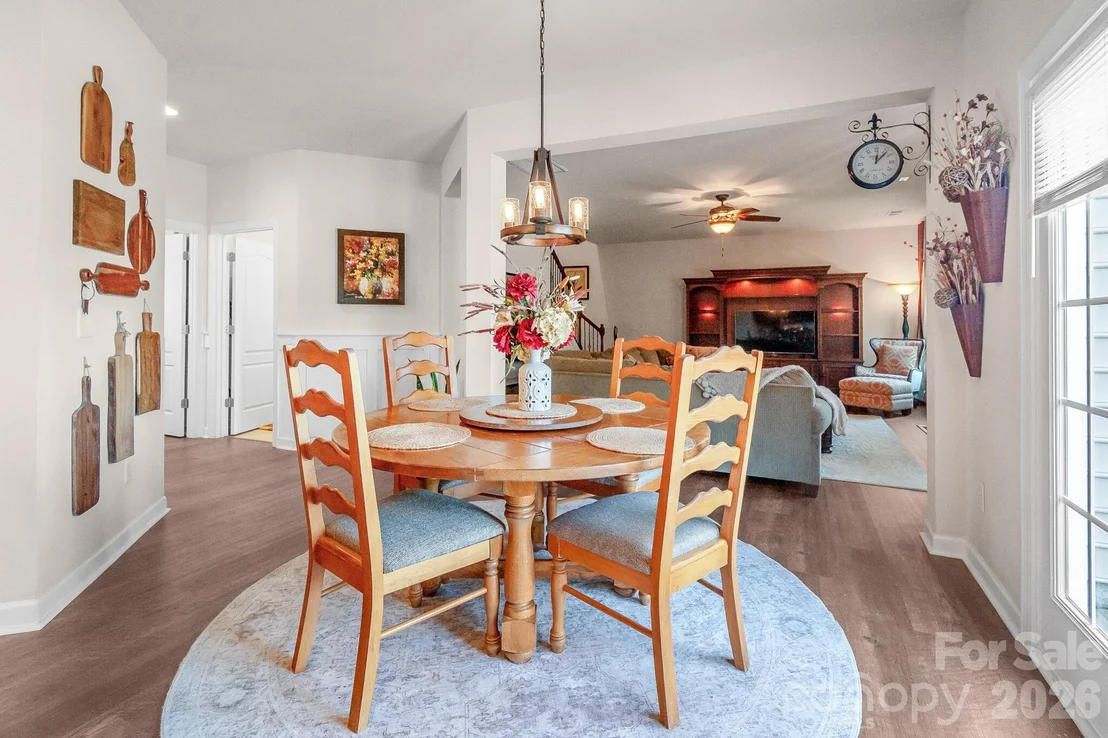 Photo of 2083 Topaz Plaza