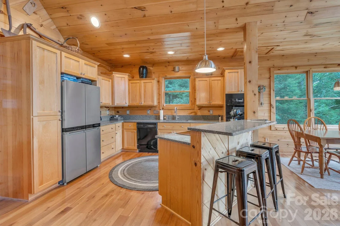Photo of 4880 Nightingale Lane