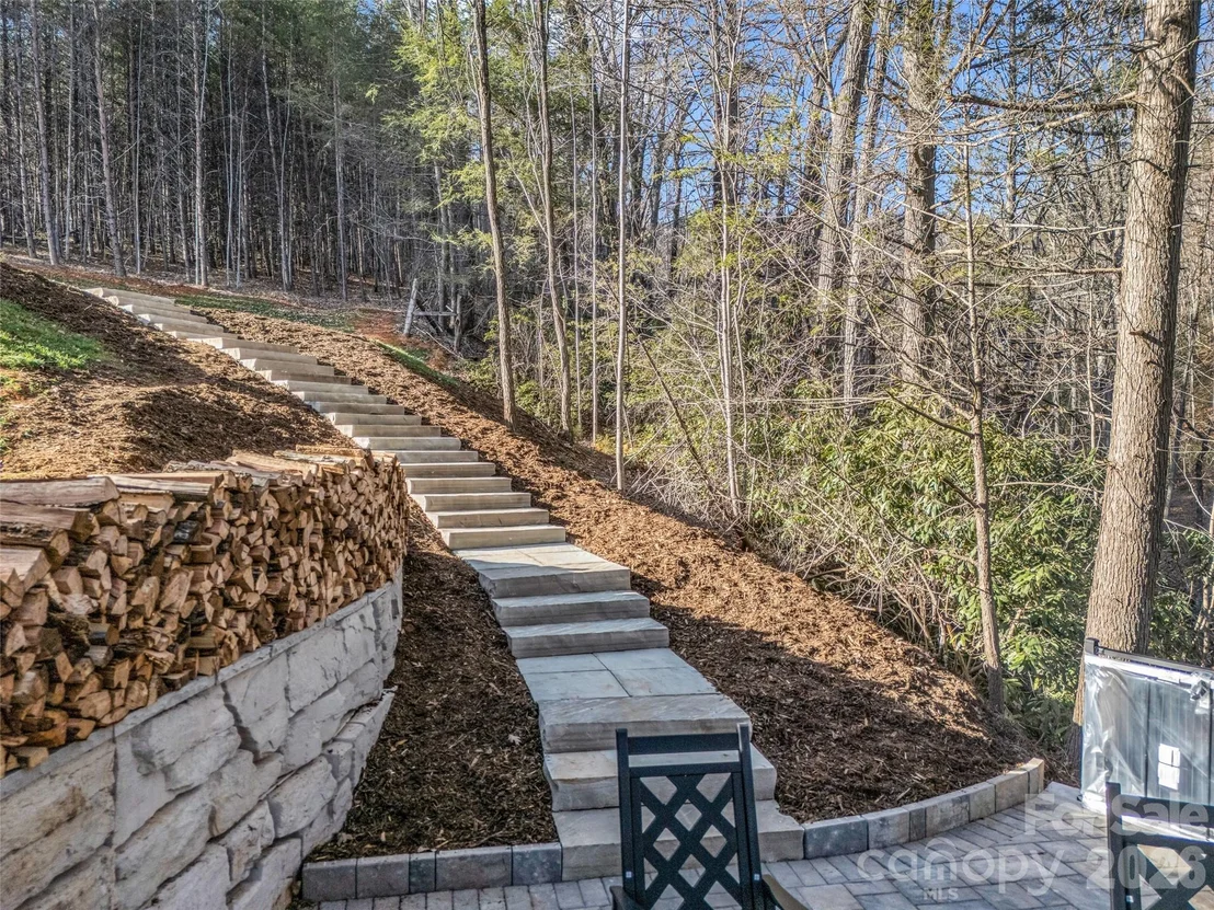 Photo of 61 Deep Gap Farm Road E