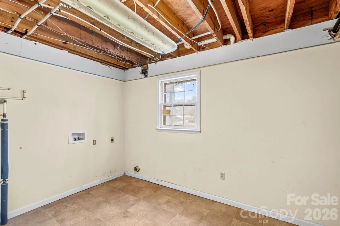 Photo of 535 Log Barn Road