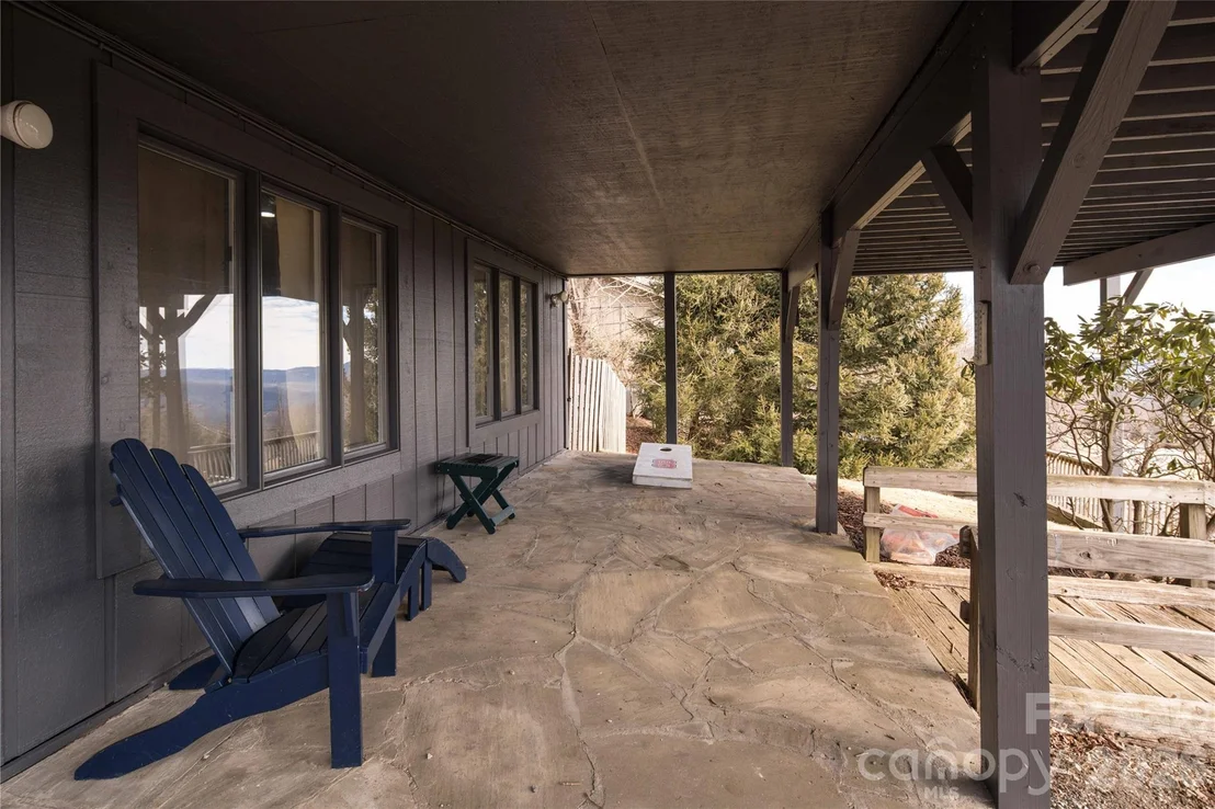 Photo of 1628 Skyland Drive
