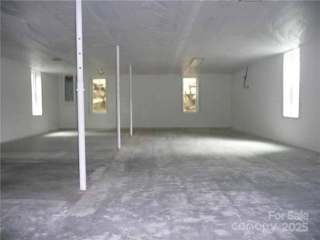 Photo of Unit 12 at 384 New River Heights
