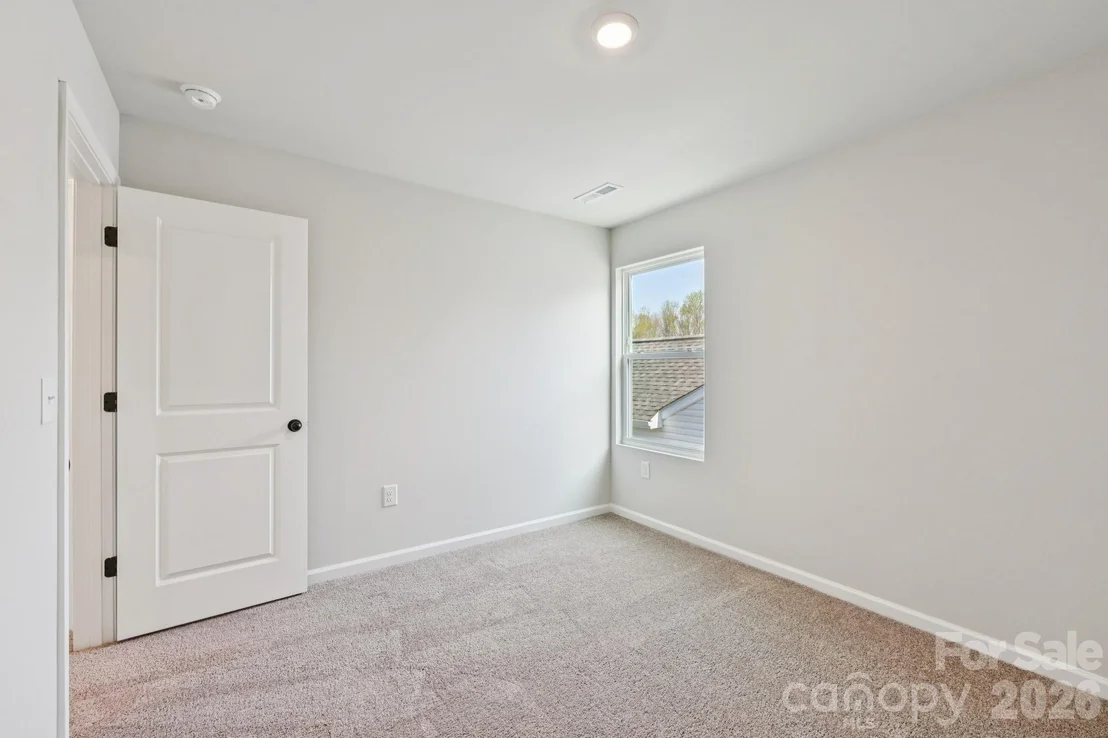 Photo of 818 Willow Estates Drive
